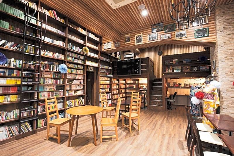 Cafe&Hostel Kimi To Ichigo Осака Екстер'єр фото